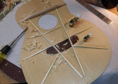 000-12 Voicing top braces