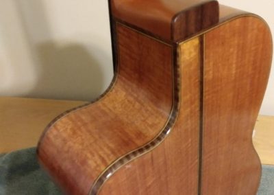 Neck Heel OOO-12 Finsh is on and hardening before hand rubing finish (3)